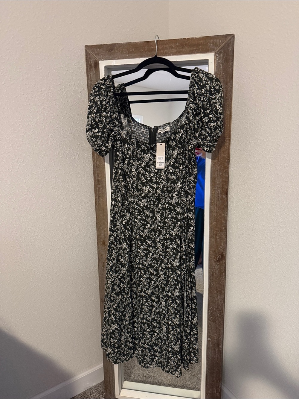 Floral Puff Sleeve Maxi Dress in forest green